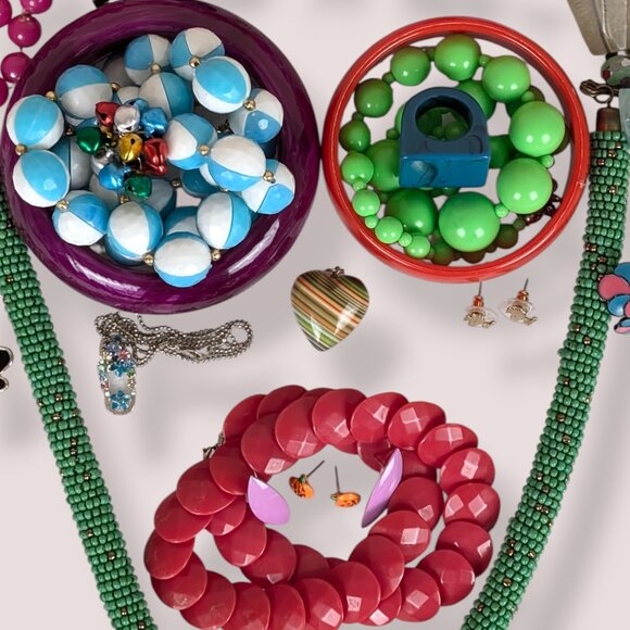 LAVINIA - Vintage To Now Jewelry Lot - 010 - Picture 6 of 7